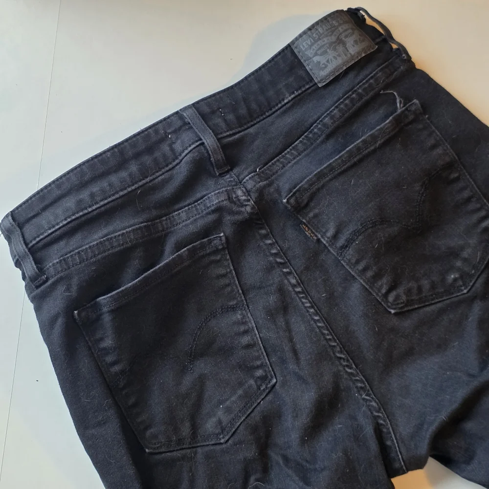 LEVI'S 725 High Rise Boot Cut Jeans - Picture 3 of 6